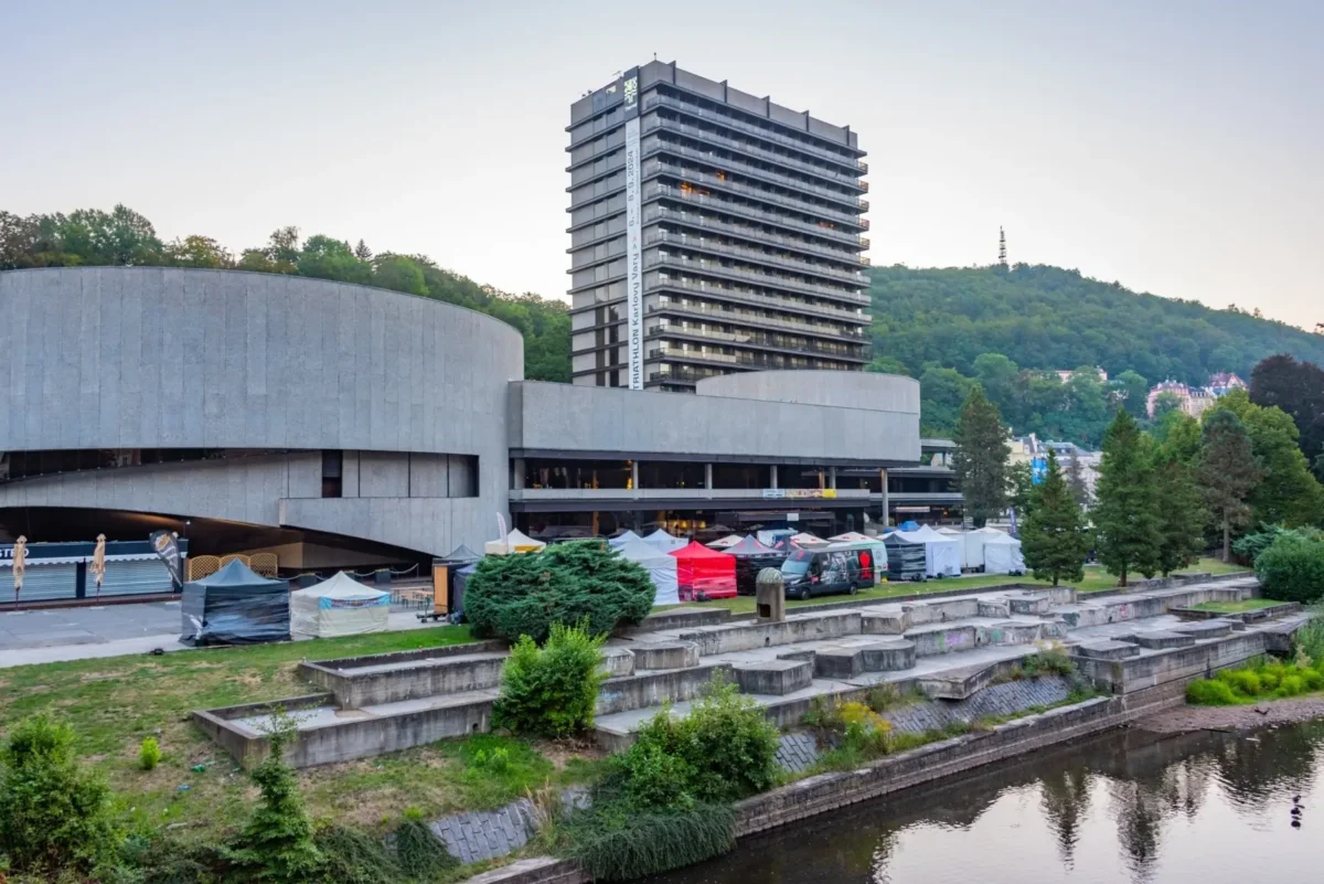 shutterstock_2674198259 1 | TVGURU.cz Karlovy Vary hotel Thermal