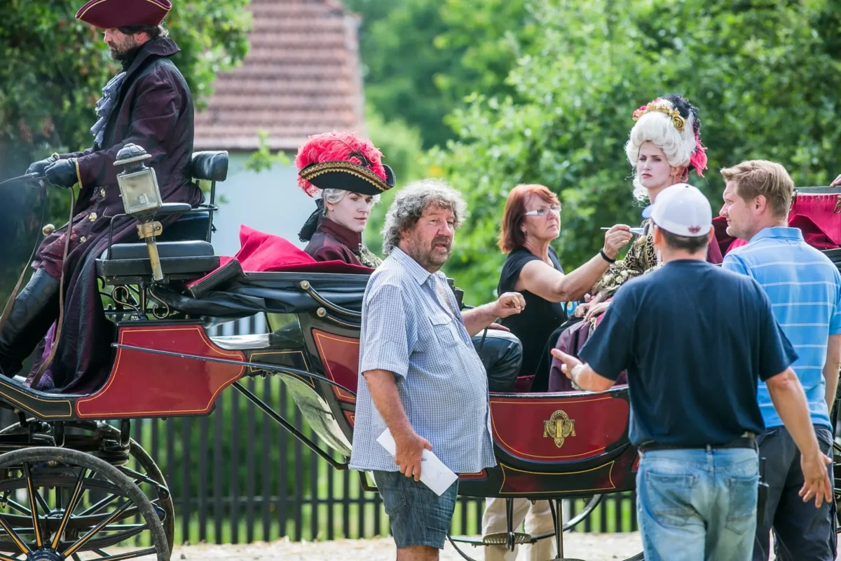Zdeněk Troška u kočáru při natáčení pohádky