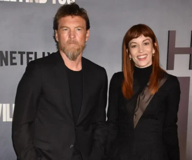 Sam Worthington a Britt Lower