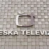logo České televize na stěně