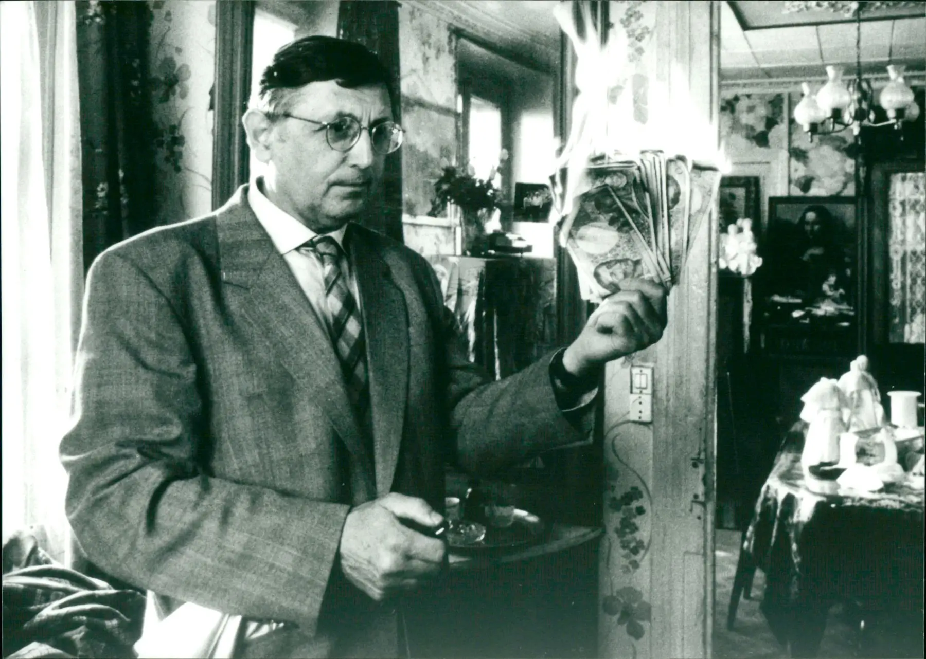 Jiří Menzel na černobílé fotografii