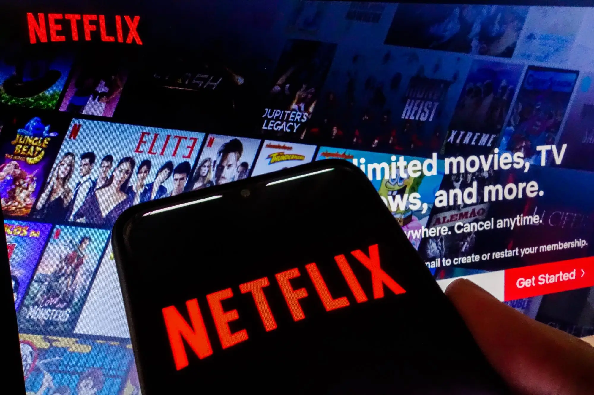 České filmy a seriály mají na Netflixu vysokou sledovanost | TVGURU.cz České filmy a seriály mají na Netflixu vysokou sledovanost - logo Netflixu