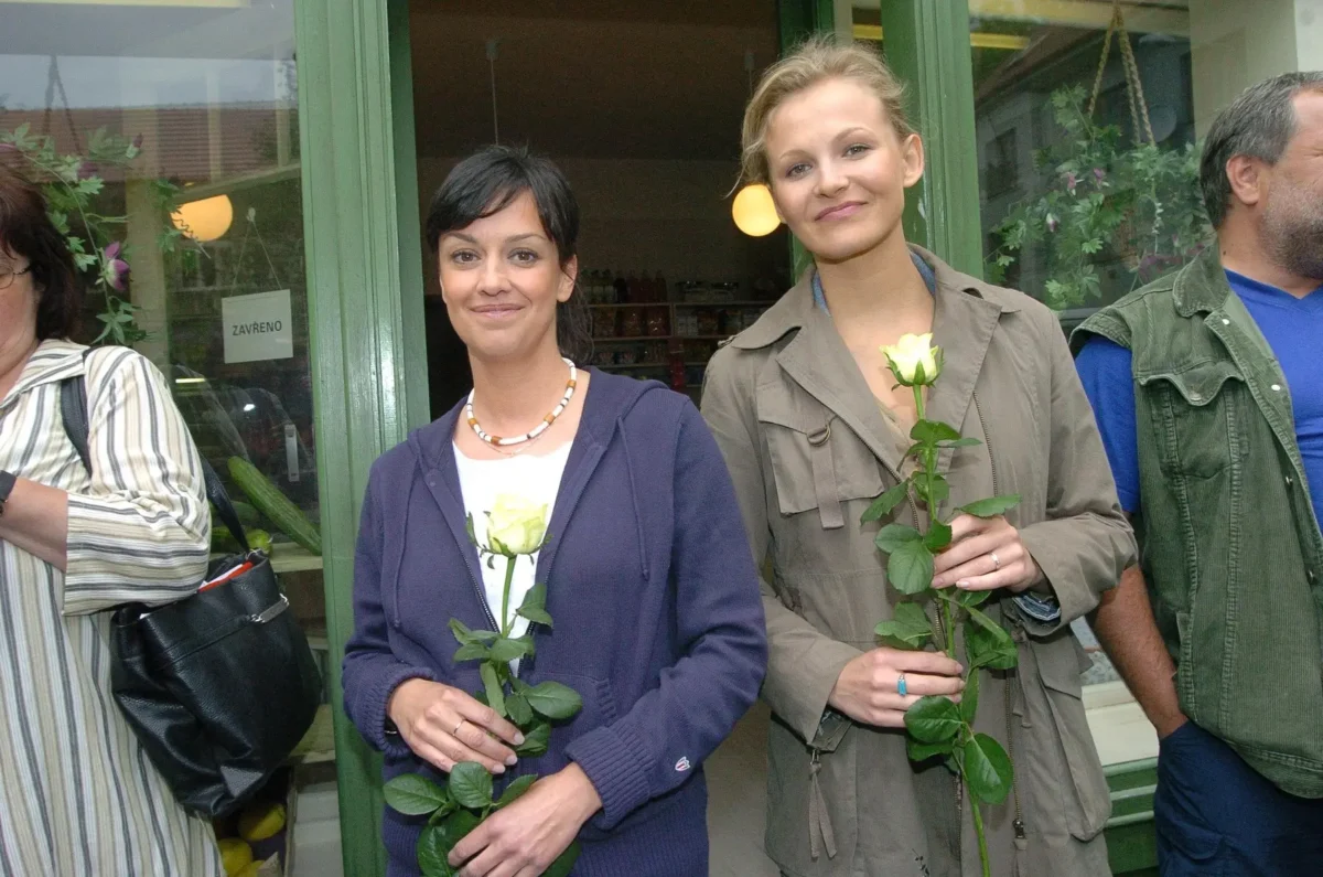 profimedia-0157679529 | TVGURU.cz Tereza Brodská a Michaela Badinková stojí vedle sebe.