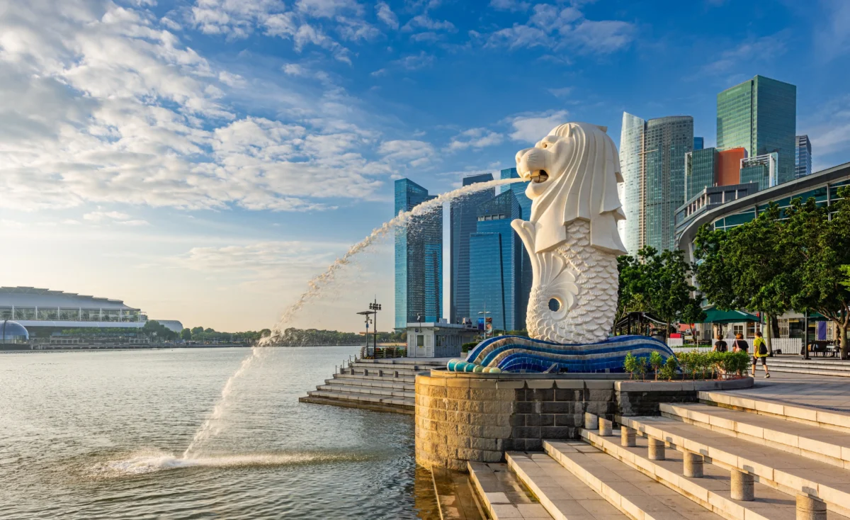 shutterstock_2488253791-2 | TVGURU.cz Socha Merliona v Singapuru