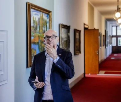 Oto Klempíř v obleku