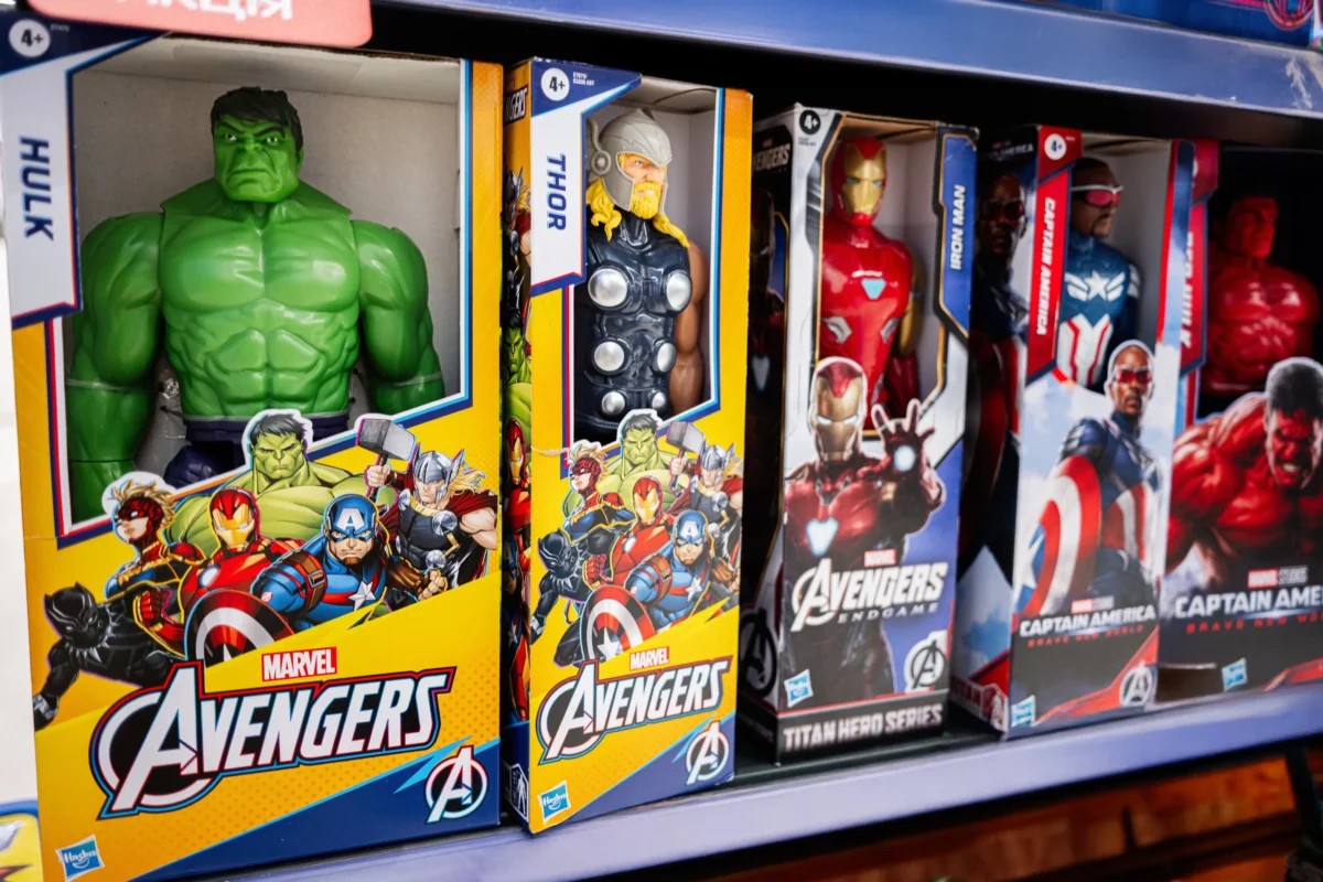 Marvel figurky v obchodě
