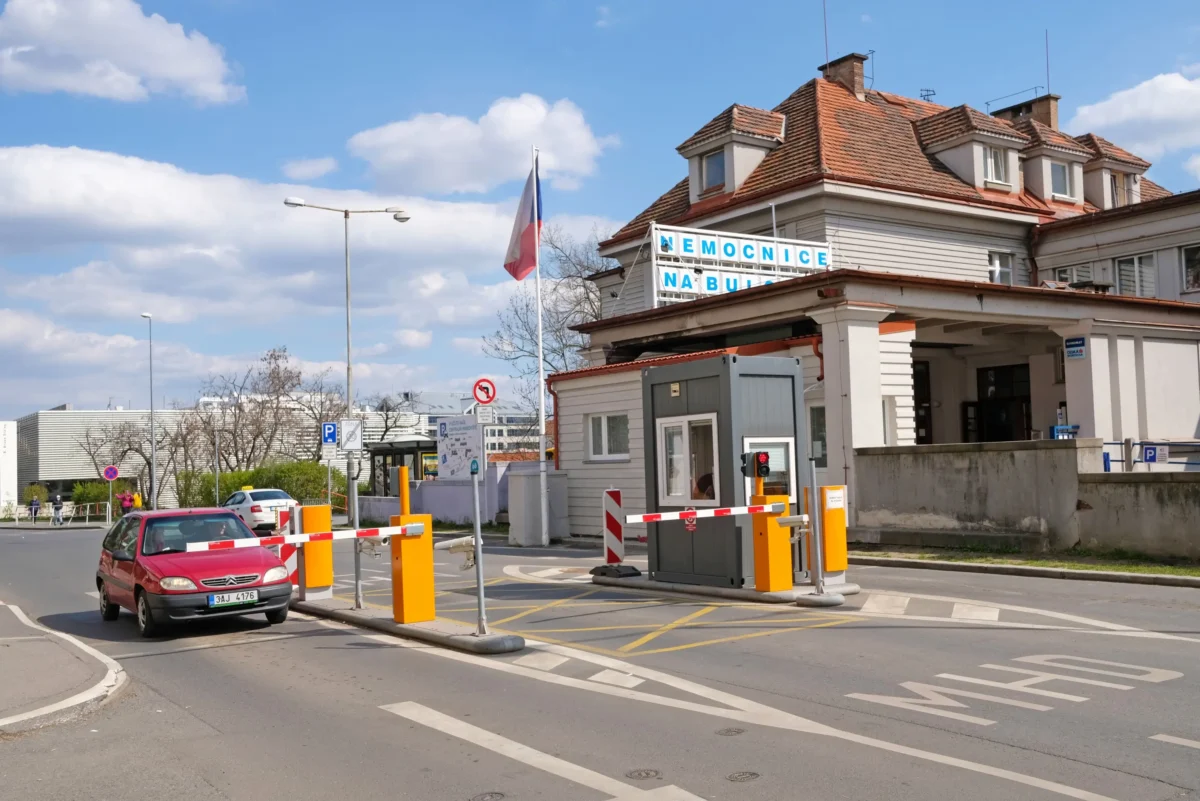 Nemocnice na Bulovce vjezd