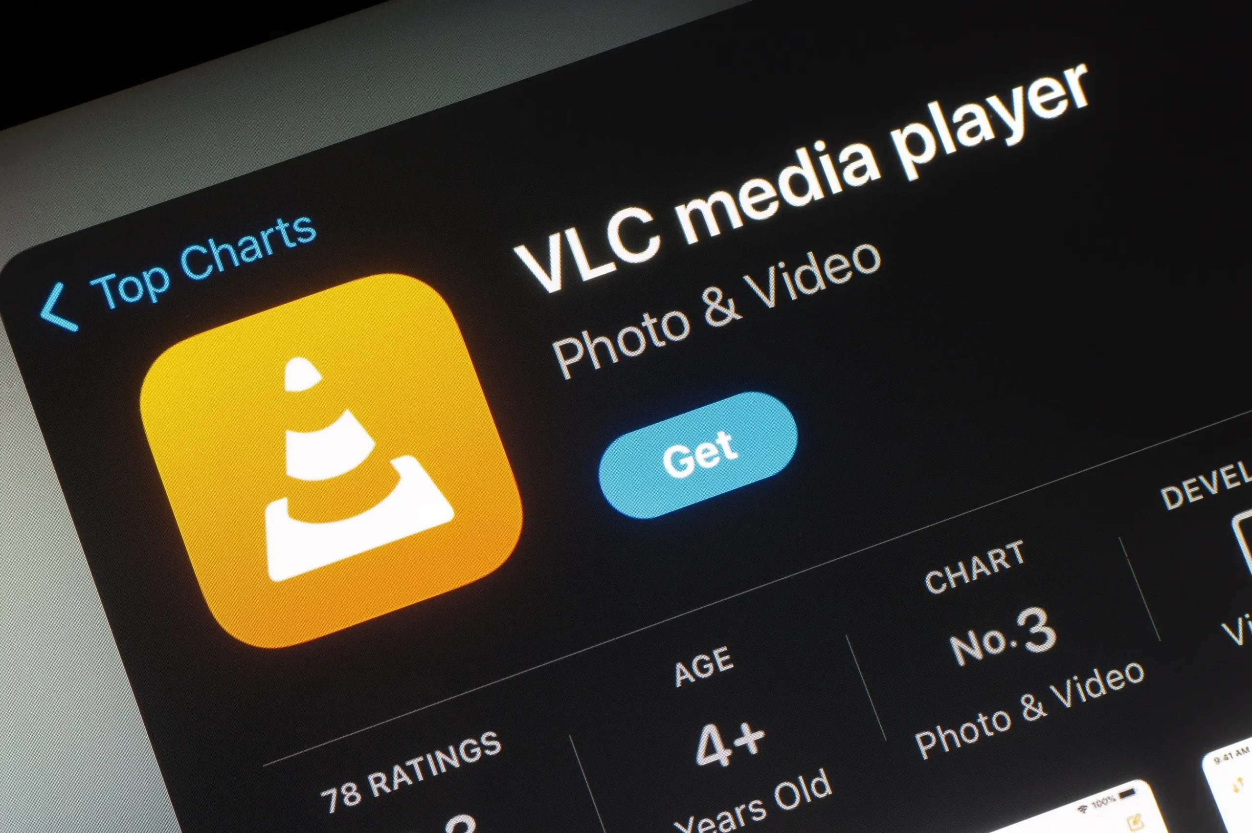 shutterstock_2544243025-2 | TVGURU.cz VLC media player na mobilním telefonu