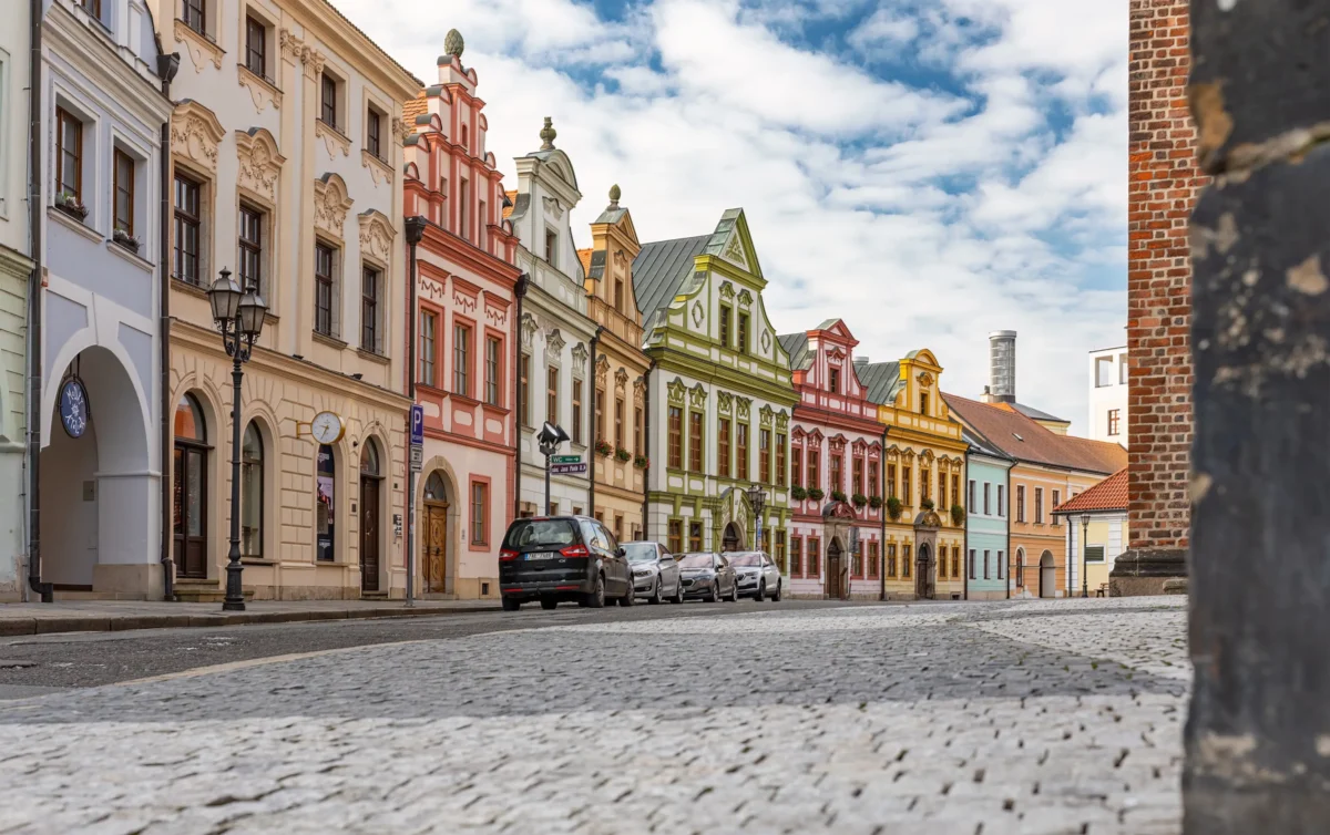 shutterstock_2231403825-2 | TVGURU.cz Ulice v Hradci Králové