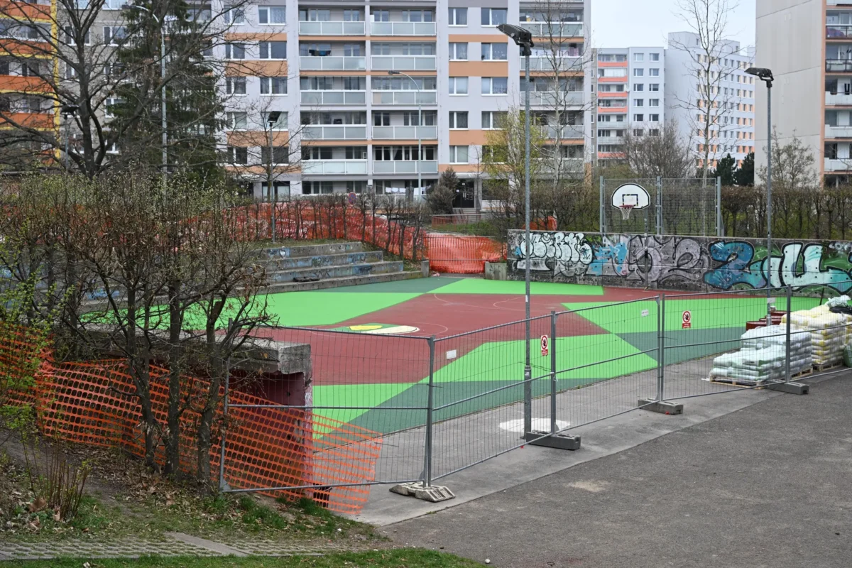 Basketbalové hřiště