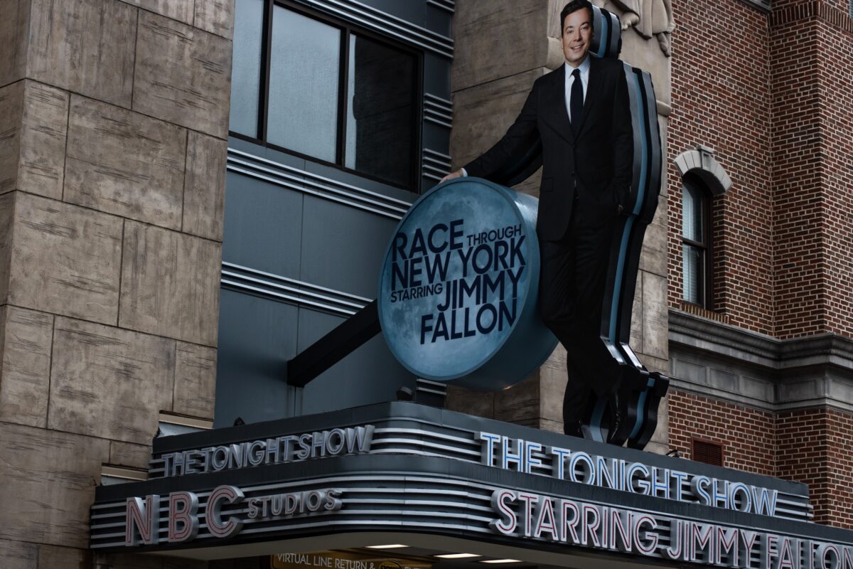 shutterstock_1256515036-změněno-na-3000x2000 | TVGURU.cz reklamní banner na americkou talk show s Jimmym Fallonem