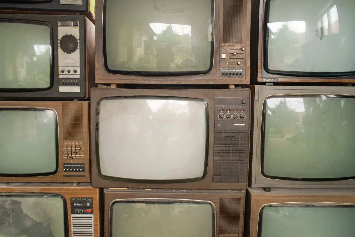 shutterstock_2675721725 | TVGURU.cz staré televize