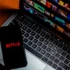 Netflix na telefonu a počítači