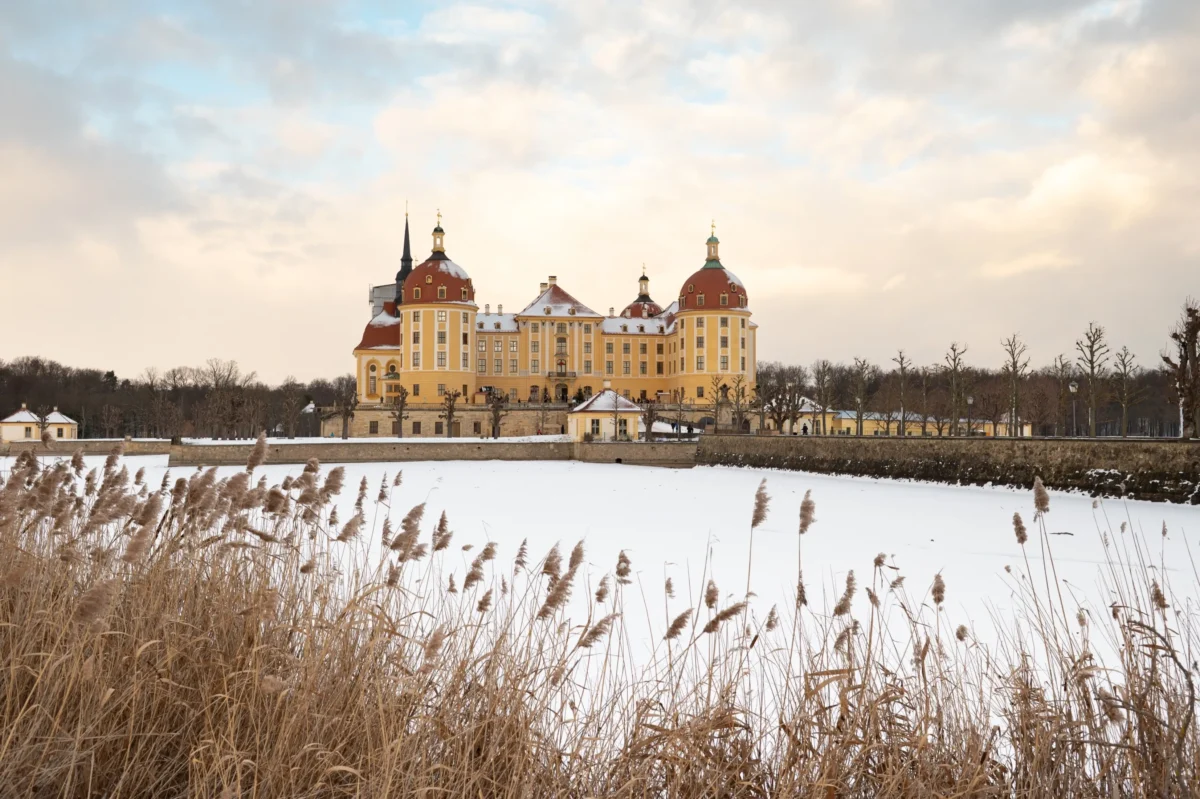 shutterstock_2724610545-2 | TVGURU.cz Zámek Moritzburg