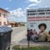 Cedule lákající do JZD v Hošticích