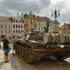 Na náměstí v Liberci stojí tank.