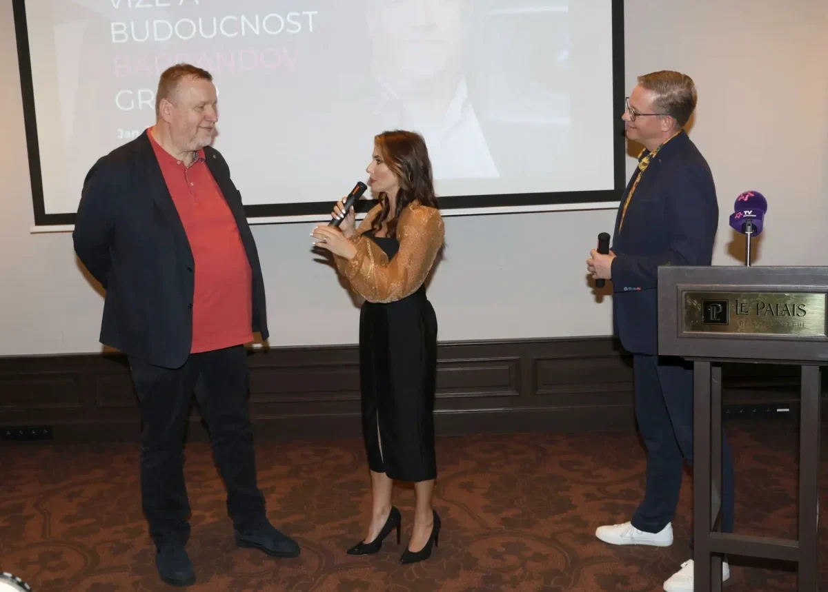jan čermák, aleš cibulka a Eva decastelo