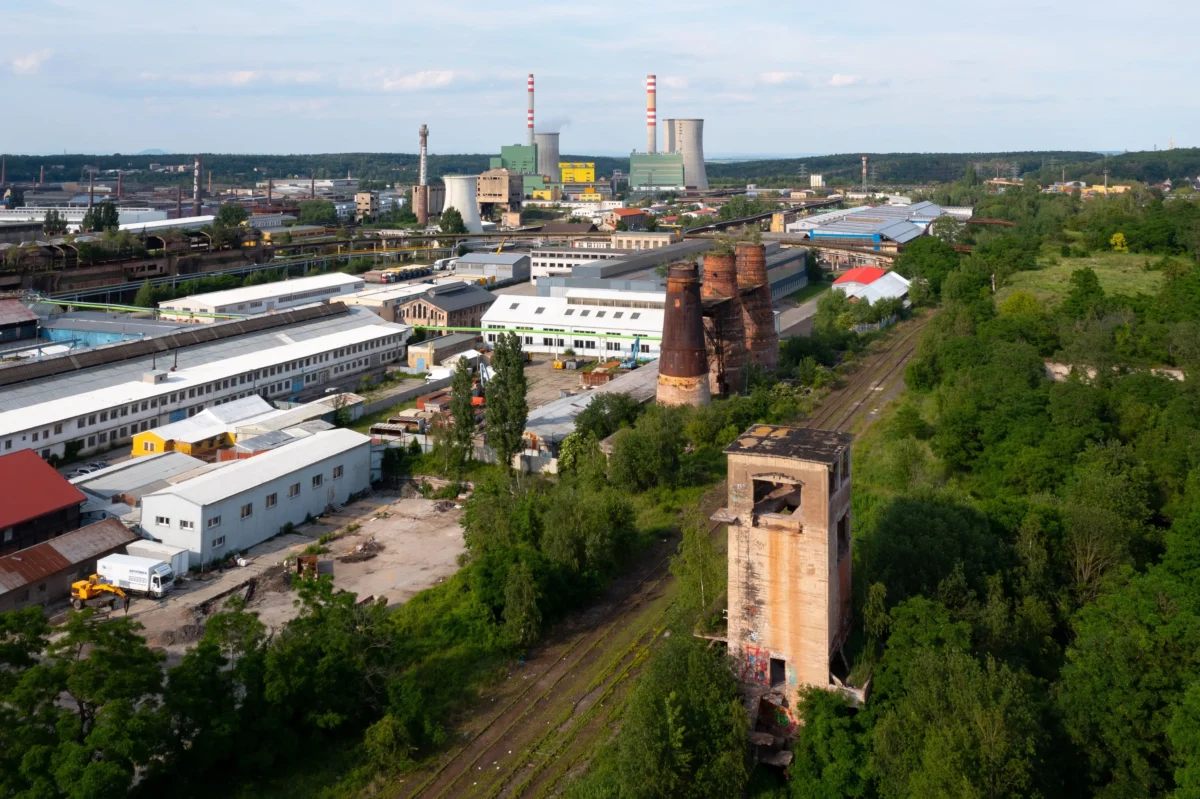shutterstock_2745360369-2 | TVGURU.cz Pohled z výšky na Kladno