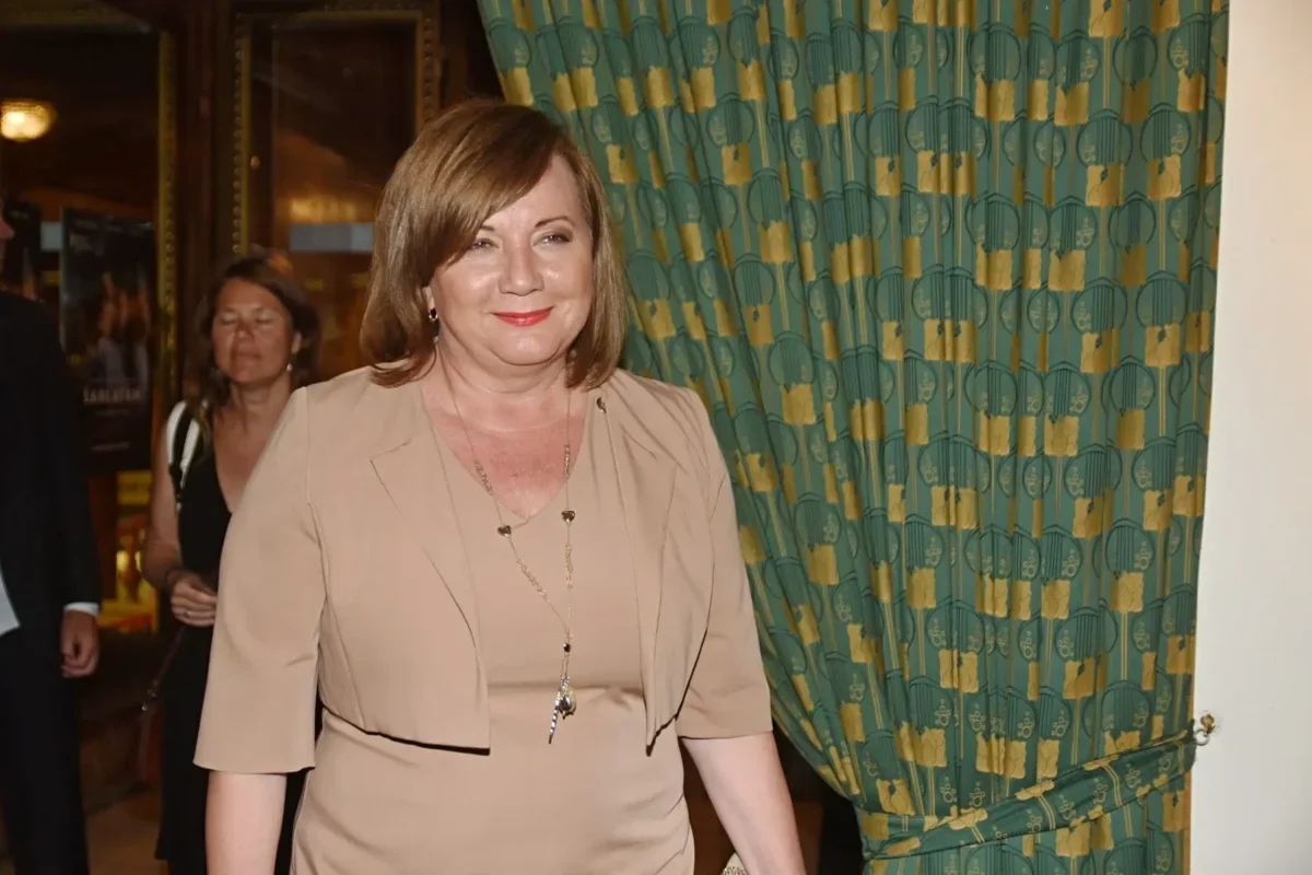 alena schillerová
