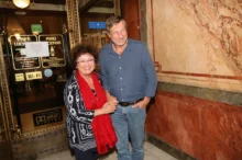 Václav Vydra a Jana Boušková stojí vedle sebe.