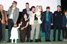 herci filmu přání k narozeninám: křtiny