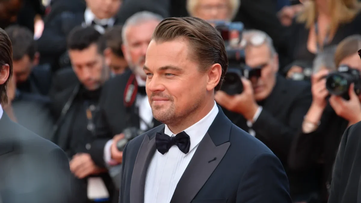 Leonardo DiCaprio při focení při galavečeru