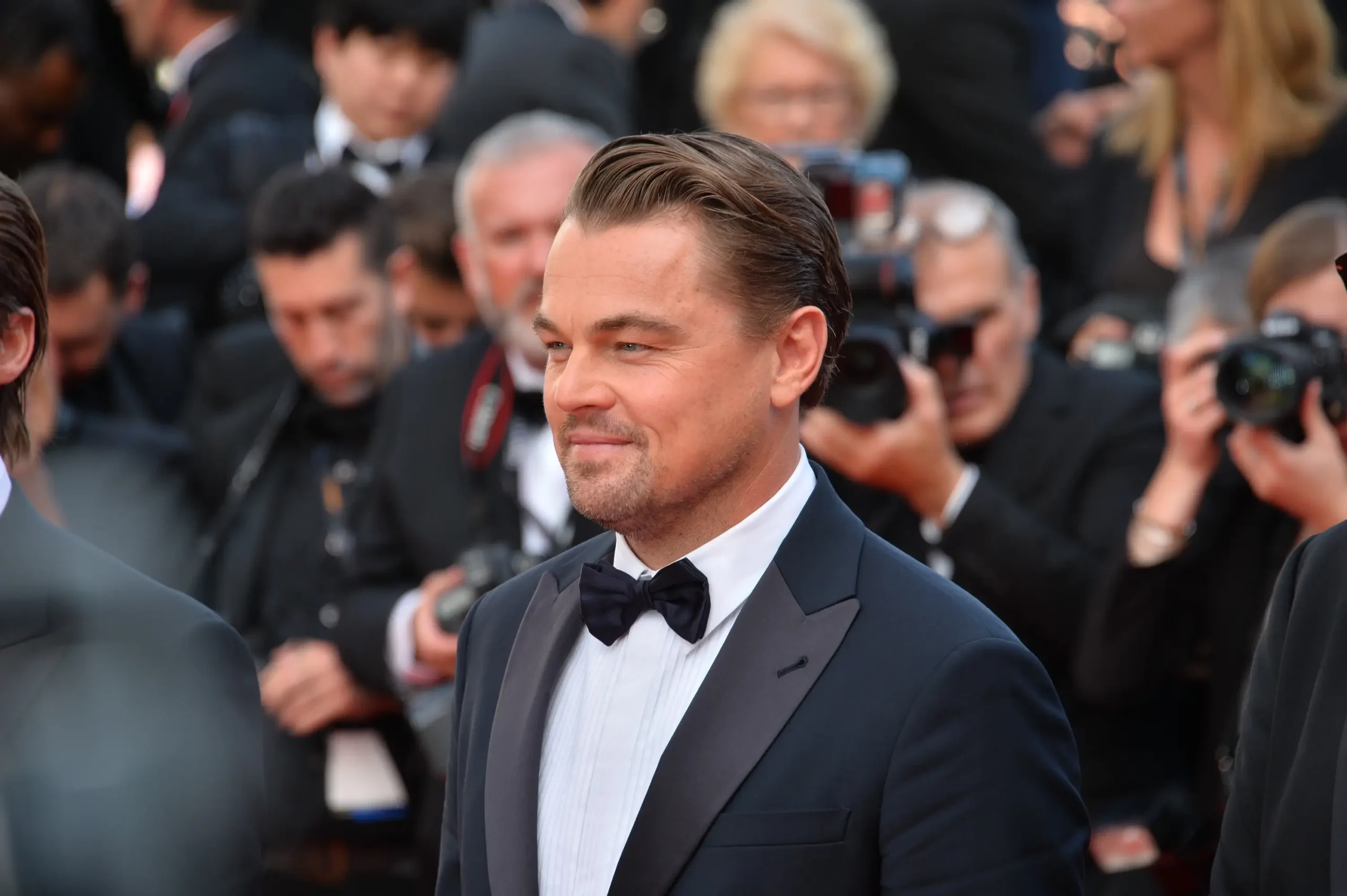 Leonardo DiCaprio při focení při galavečeru