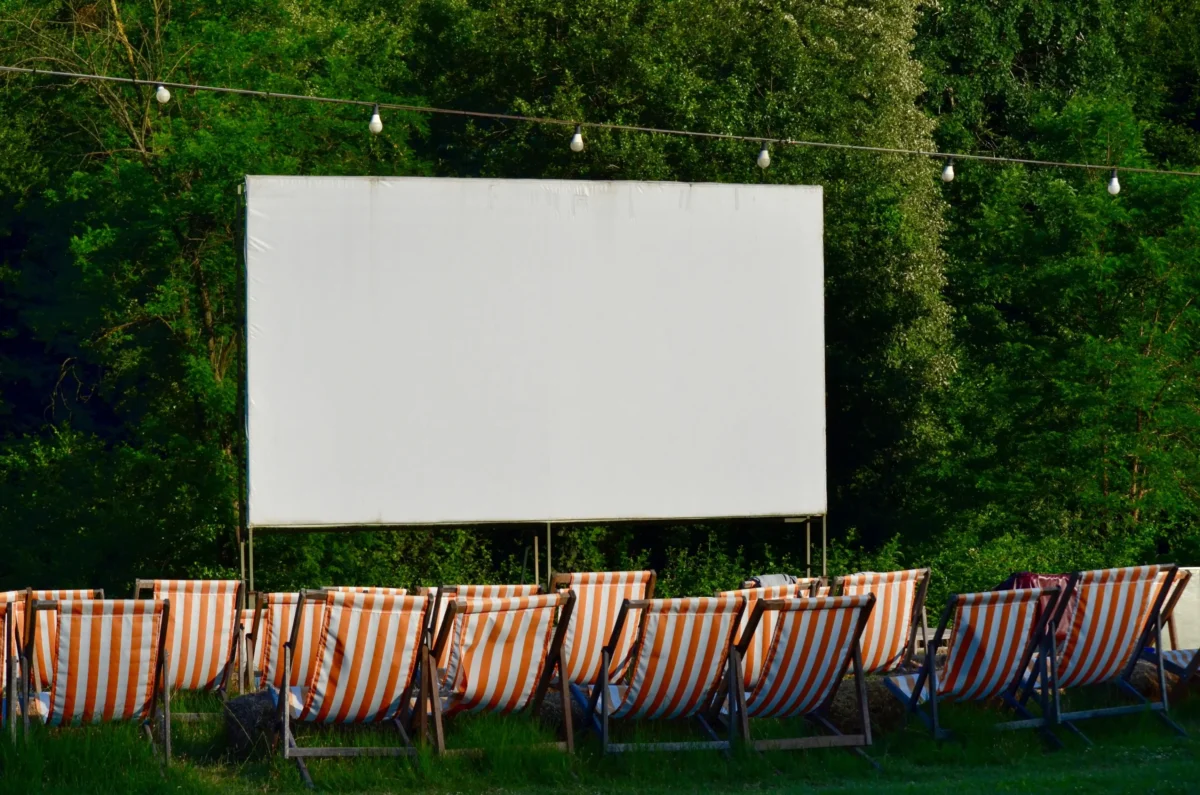 shutterstock_2644306201 1 | TVGURU.cz Letní kino