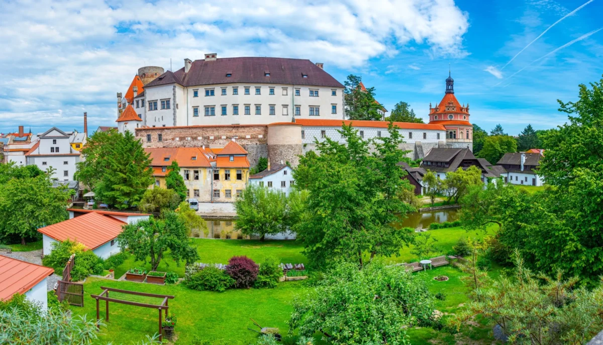 shutterstock_2715607571 | TVGURU.cz Hrad v Jindřichově Hradci