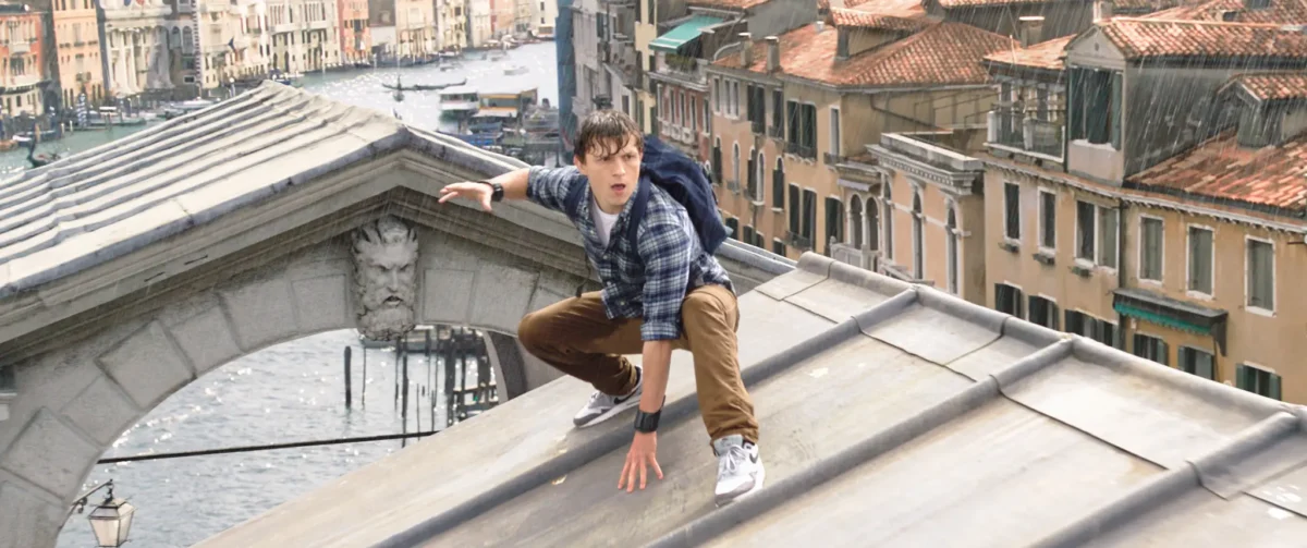 Film Spider-Man: Daleko od domova se natáčel i v Praze, zdroj: Falcon | TVGURU.cz Film Spider-Man: Daleko od domova se natáčel i v Praze
