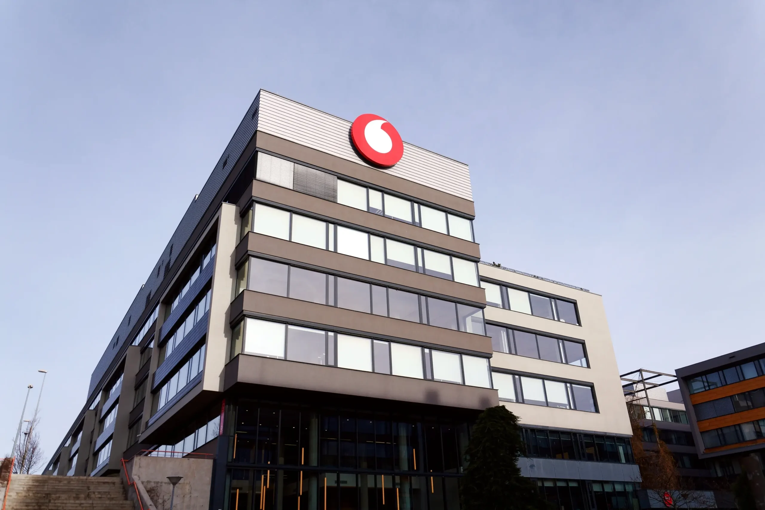 Budova se sídlem Vodafone