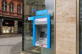 modrý bankomat