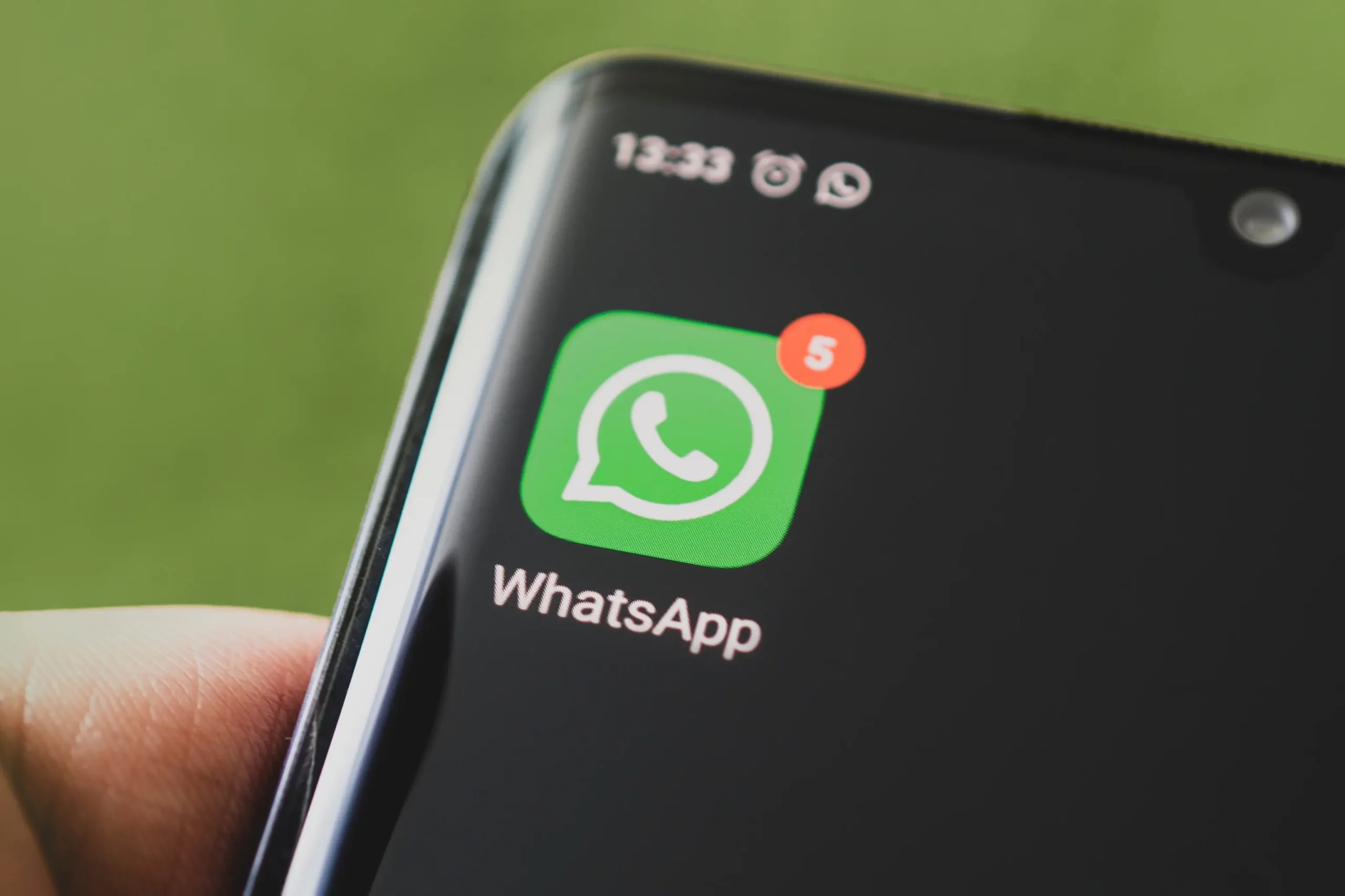 shutterstock_2574818603-2 | TVGURU.cz Upozornění na aplikaci WhatsApp