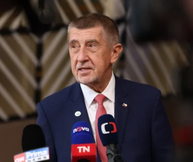 Andrej Babiš v obleku