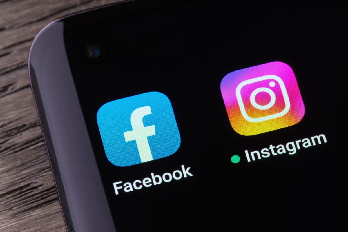 shutterstock_2221174769-2 | TVGURU.cz Aplikace Facebooku a Instagramu