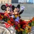 Mickey Mouse v životní velikosti v kočáře