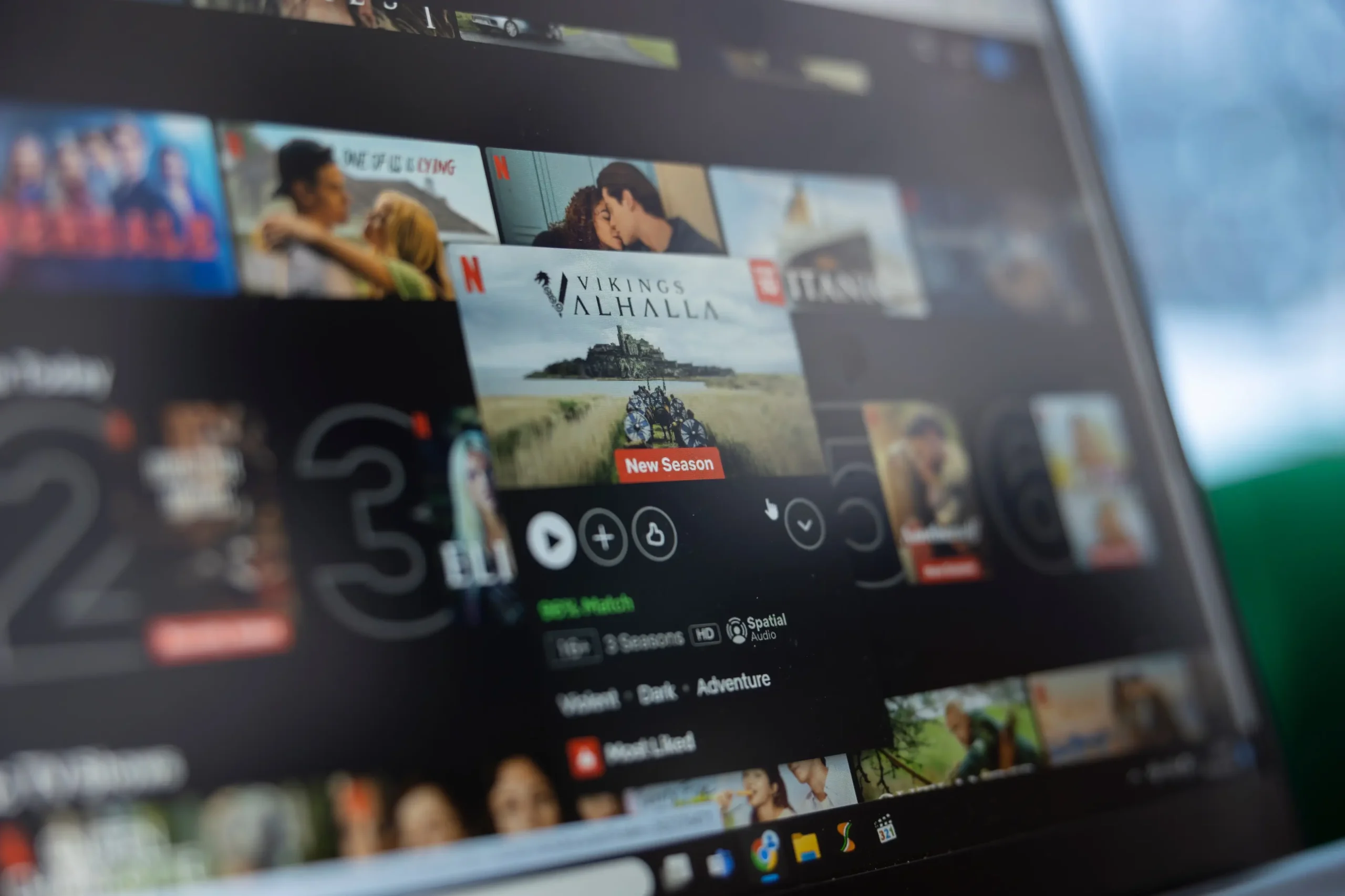 shutterstock_2656322023-2 | TVGURU.cz Netflix na televizi