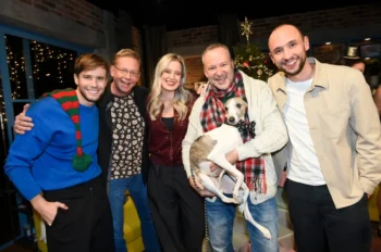 Tváře Snídaně s Novou při natáčení vánočního videoklipu