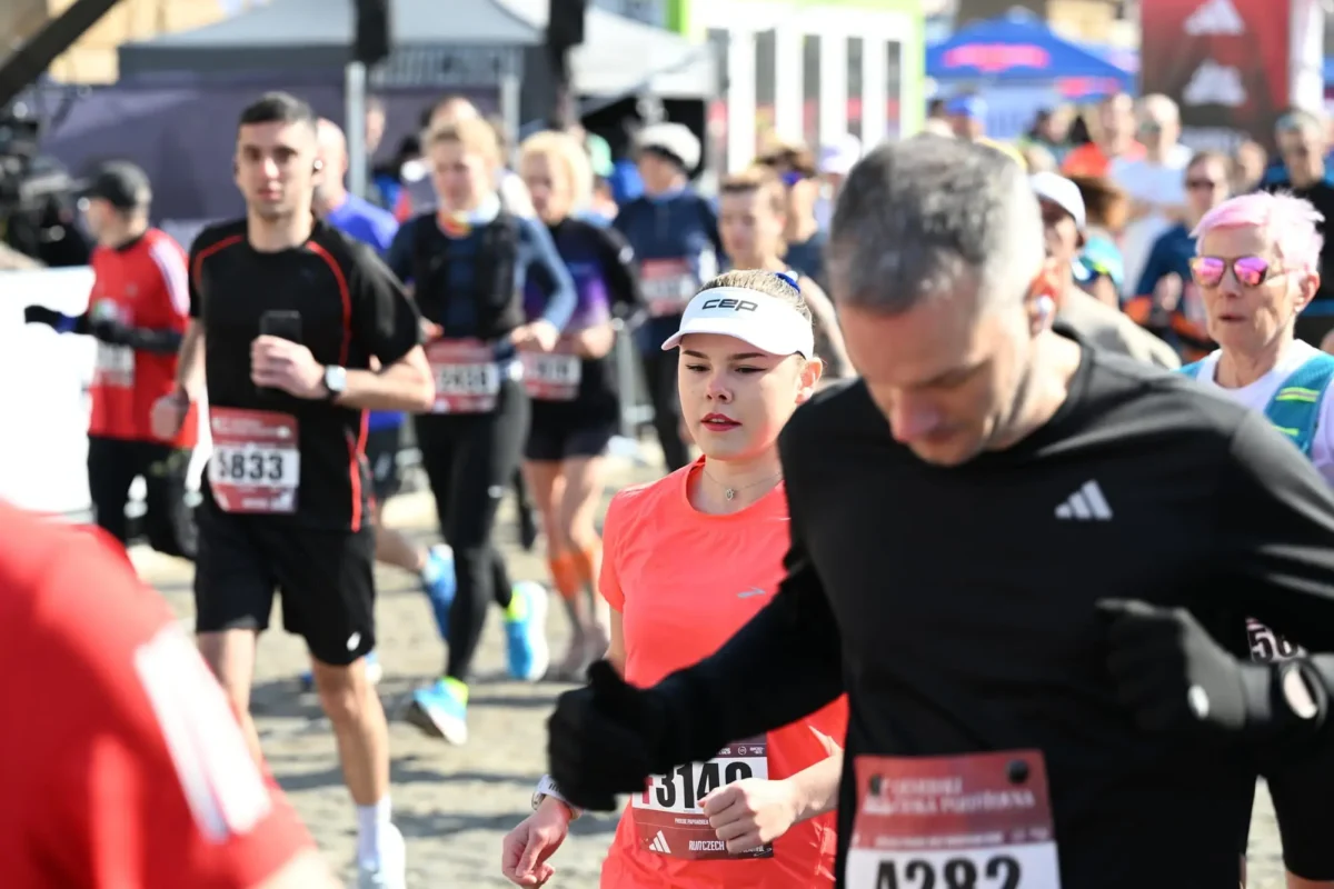 shutterstock_2760470871 1 | TVGURU.cz půlmaraton praha