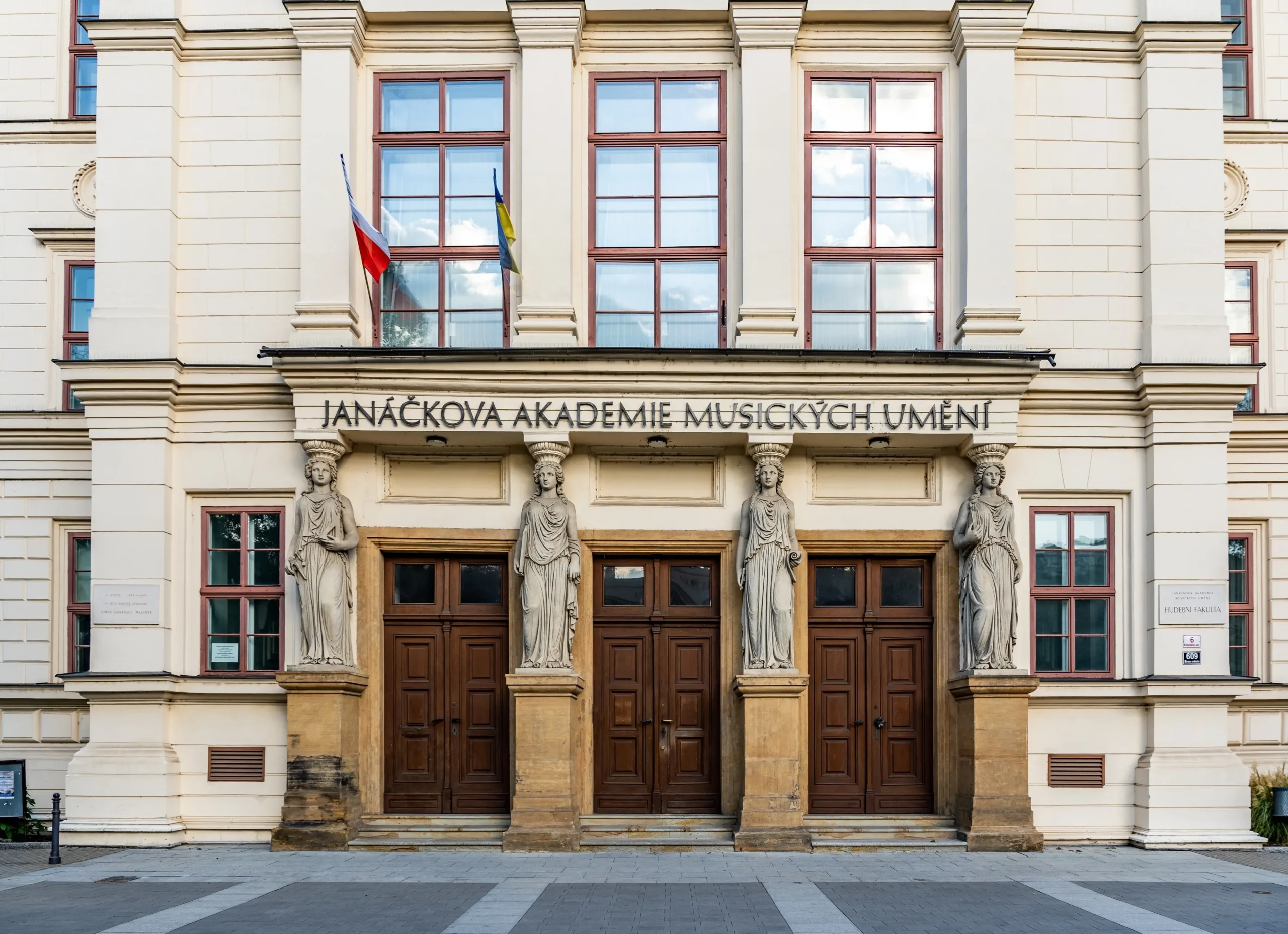 shutterstock_2600133071-2 | TVGURU.cz Janáčkova akademie múzických umění v Brně