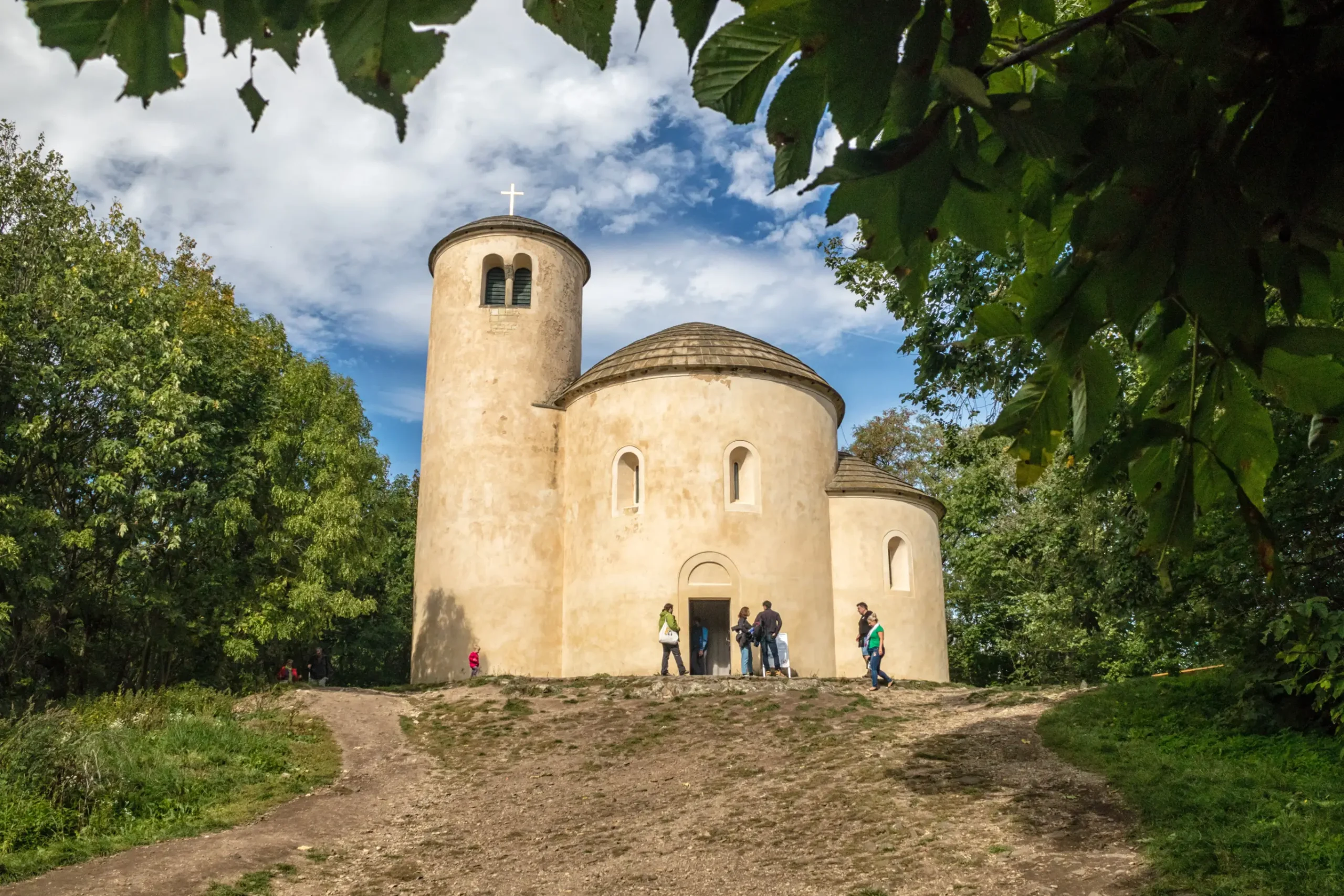 Kaplička na hoře Říp